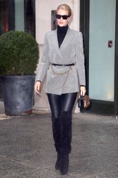 Rosie Huntington-Whiteley Fashion Style - New York City 04/04/2018