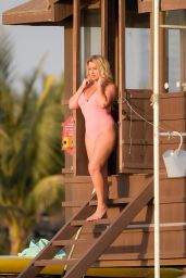 Selina Waterman-Smith in a Pink Swimsuit on the Beach in Dubai 04/27/2018