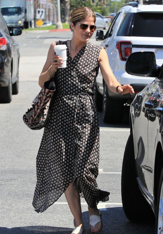 Selma Blair in a Patterned Dress - Los Angeles 04/23/2018