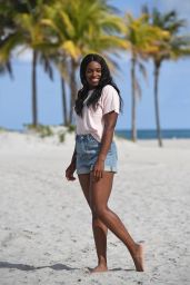 Sloane Stephens - Miami Open Championship Trophy Photoshoot in Key Biscayne