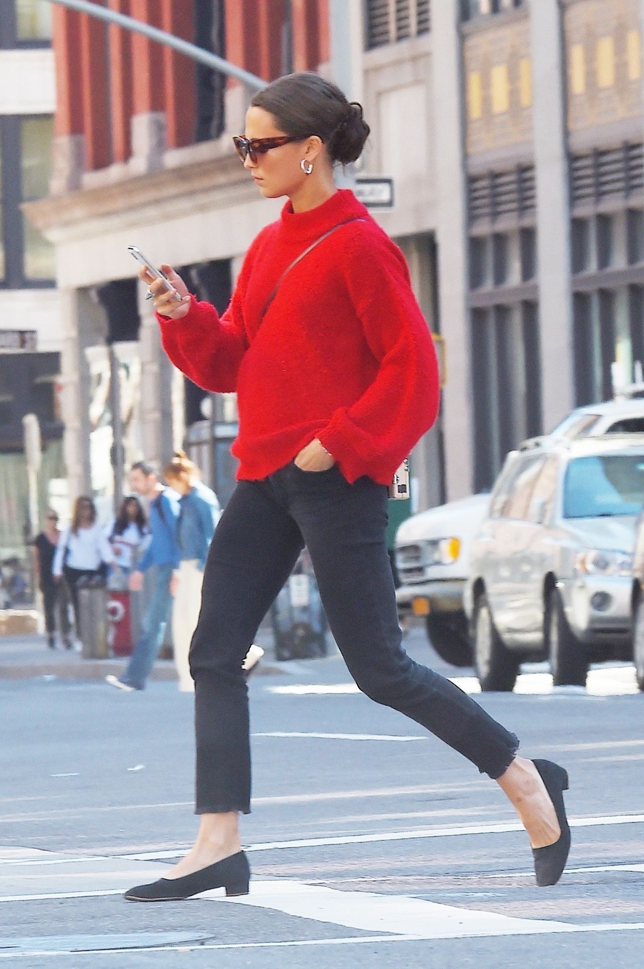 Alicia Vikander in Casual Outfit - New York City 05/08/2018 • CelebMafia