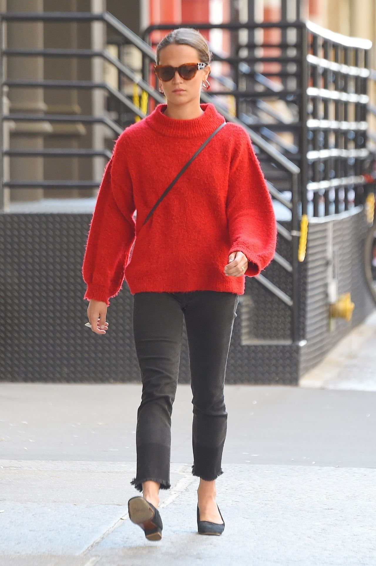 Alicia Vikander Keeps It Casual For Afternoon Outing in NYC: Photo 4289386, Alicia Vikander Photos