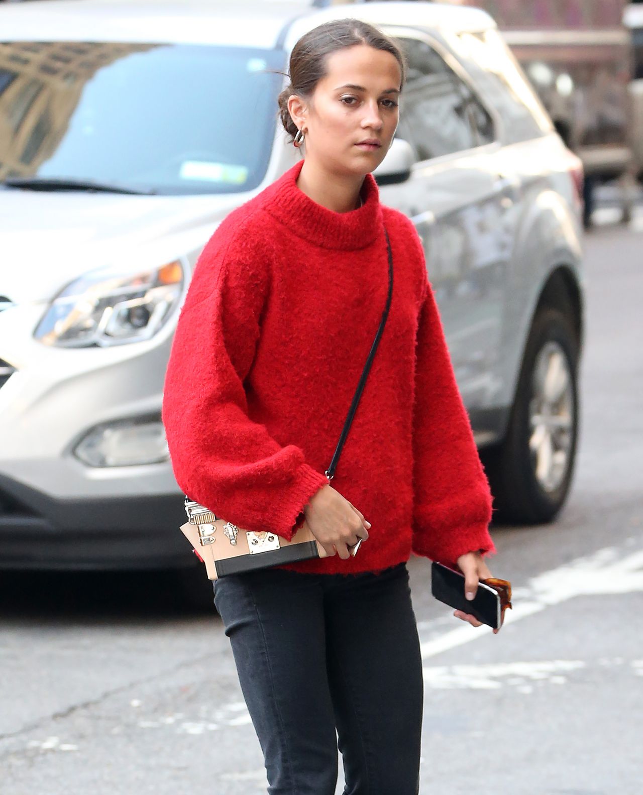Alicia Vikander Keeps It Casual For Afternoon Outing in NYC: Photo 4289386, Alicia Vikander Photos