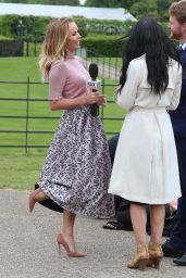 Amanda Holden - Interviewing Harry & Meghan Lookalikes For Inside Edition At Kensington Palace in London 05/16/2018