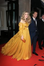 Amanda Seyfried – Leaving The Mark Hotel to Attend The MET Gala 2018