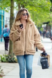 Caggie Dunlop in Casual Outfit - London 05/03/2018