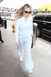 Dakota Fanning in Travel Outfit - LAX Airport in Los Angeles 05/24/2018