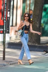 Emily Ratajkowski Street Style - New York City 05/09/2018