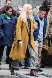Emma Stone - "Maniac" Movie Set on Park Avenue in New York 05/10/2018