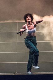Halsey Performing Live - Hangout Music Festival in Gulf Shores 05/19/2018