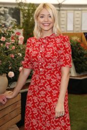 Holly Willoughby - Chelsea Flower Show in London 05/21/2018