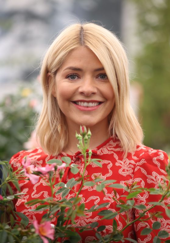 Holly Willoughby - Chelsea Flower Show in London 05/21/2018