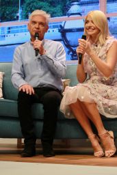 Holly Willoughby – “This Morning Live” Show in Birmingham 05/17/2018