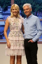 Holly Willoughby – “This Morning Live” Show in Birmingham 05/17/2018