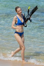 Jamie King in Bikini - Goes Snorkeling in Hawaii 05/25/2018