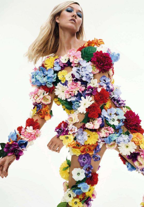 Karlie Kloss - Photoshoot for Vogue Spain June 2018