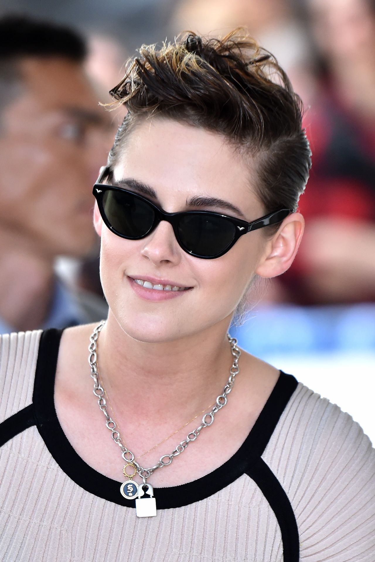 Kristen Stewart - Martinez Hotel in Cannes 05/07/2018 • CelebMafia