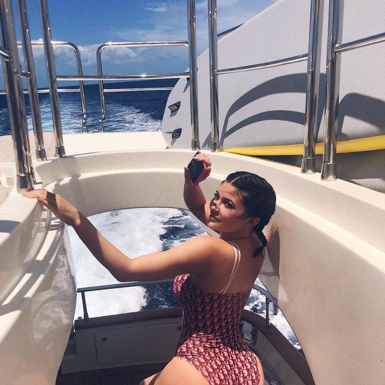 Kylie Jenner Social Media Pics 05012018 • Celebmafia 