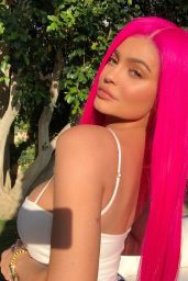 Kylie Jenner - Social Media Pics 05/01/2018