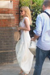 Kylie Minogue - Going to the Chiltern Firehouse to Dine, London 05/26/2018