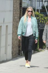 Lara Stone - Out in North London 05/13/2018