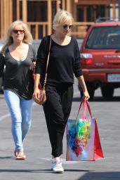 Malin Akerman Shopping With Her Mom Pia Sundström in Los Angeles