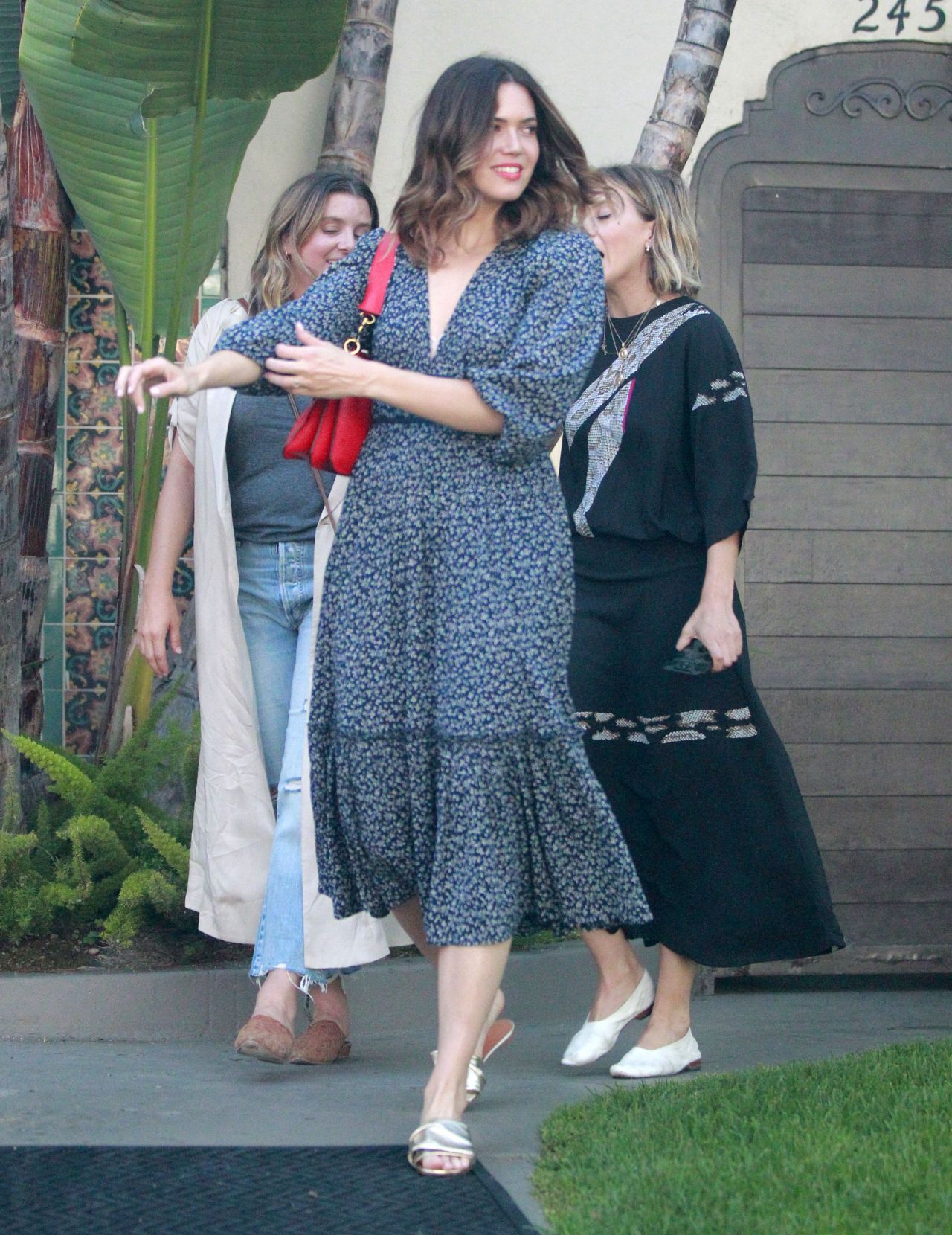 Mandy Moore in a Flower Dress - Beverly Hills 05/25/2018 • CelebMafia