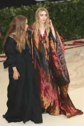 Mary-Kate Olsen and Ashley Olsen – MET Gala 2018