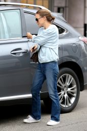 Natalie Portman Street Style - Beverly Hills 05/11/2018