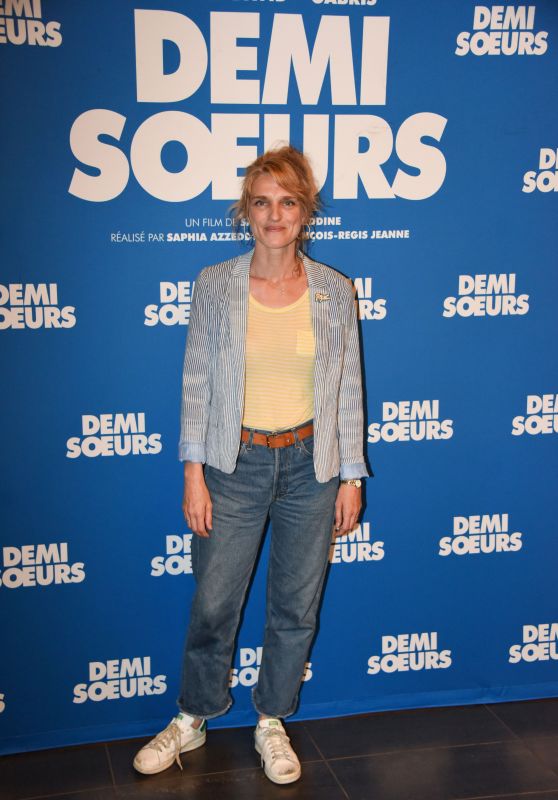 Olivia Côte - "Demi Soeurs" Premiere in Paris