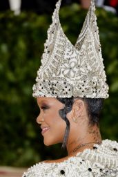 Rihanna – MET Gala 2018