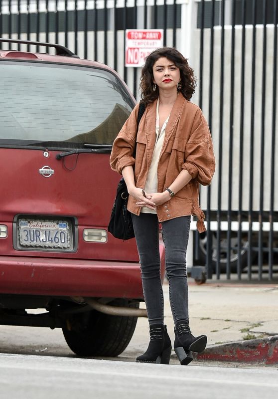 Sarah Hyland - Out Los Angeles 05/30/2018