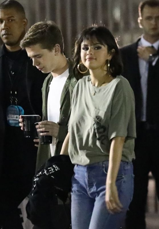 Selena Gomez - Boarding a Limo Bus in Pasadena 05/20/2018