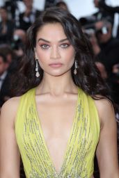 Shanina Shaik – “Solo: A Star Wars Story” Red Carpet in Cannes