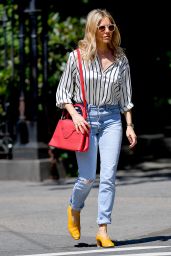 Sienna Miller in Casual Outfit - New York 05/23/2018