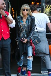 Sofia Boutella Urban Style - Leaving a Hotel in New York City 05/07/2018