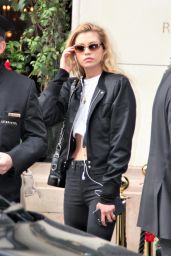 Stella Maxwell Urban Style - Leaving Her Hotel in Paris 05/02/2018