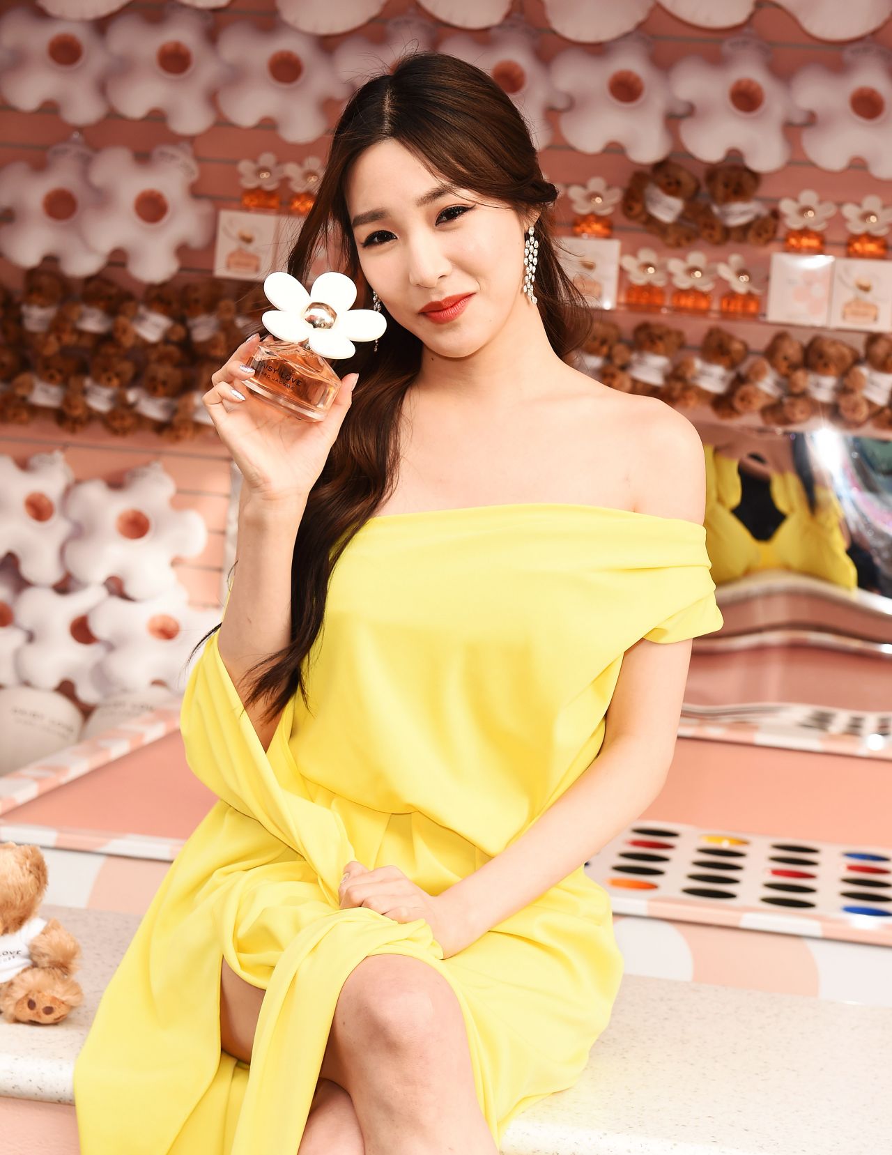 Tiffany Young – Daisy Love Fragrance Launch in Santa Monica • CelebMafia