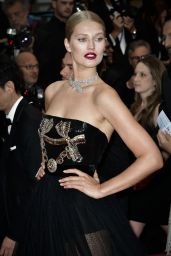 Toni Garrn - "Burning" Red Carpet in Cannes