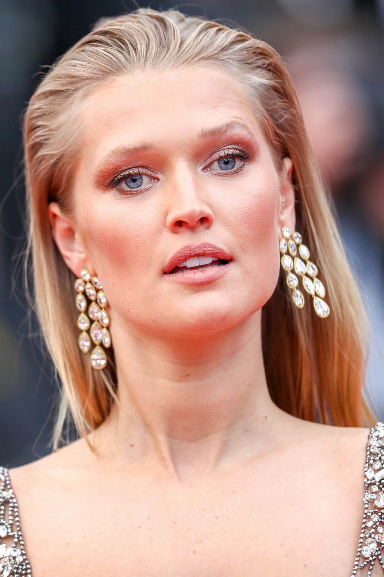 Toni Garrn – “Solo: A Star Wars Story” Red Carpet in Cannes1280 x 1919