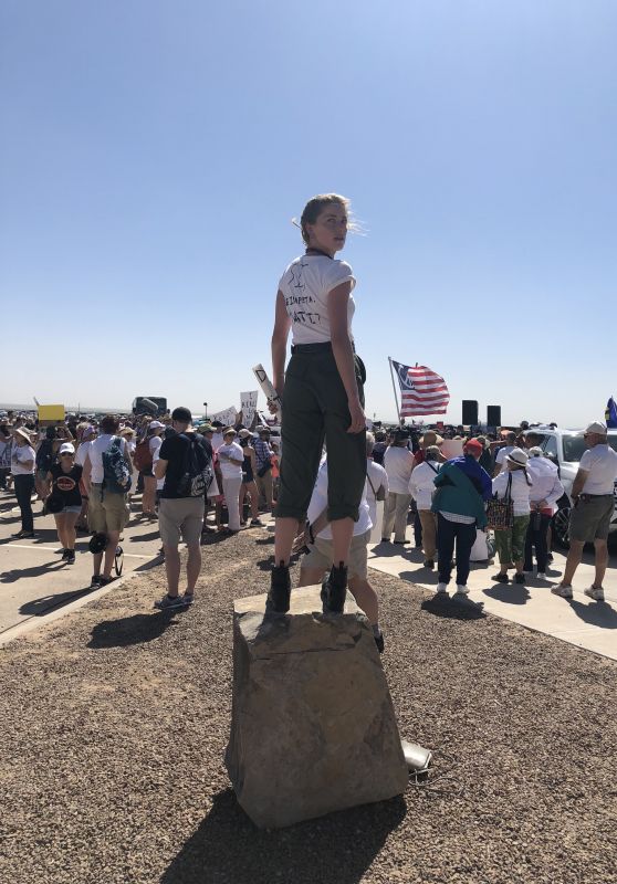 Amber Heard – Rally in Support of Refugee Children and Families Seeking Asylum in Tornillo, Texas 06/24/2018