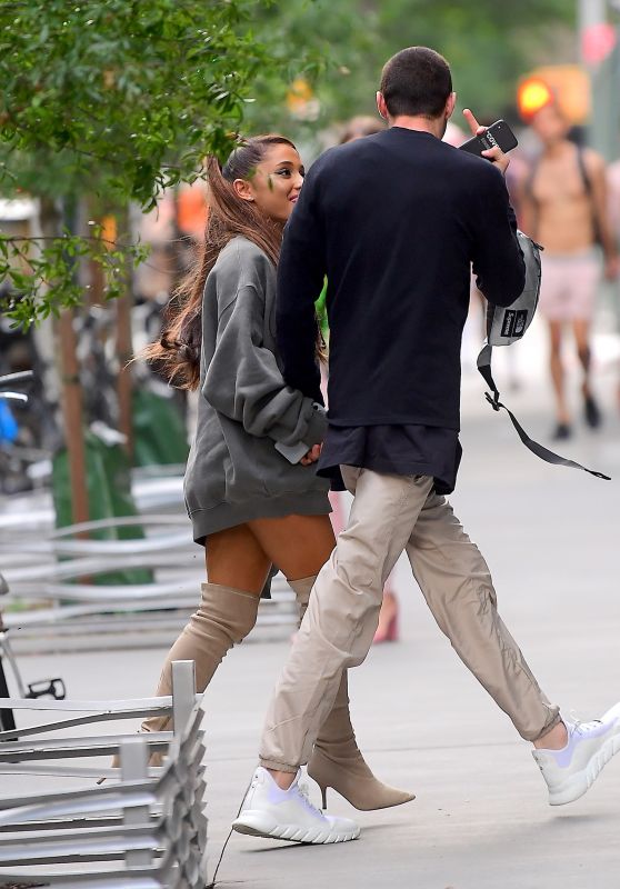 Ariana Grande - Out in NYC 06/24/2018