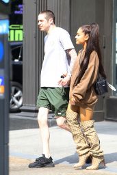 Ariana Grande With Her Boyfriend Pete Davidson - New York City 06/18/2018