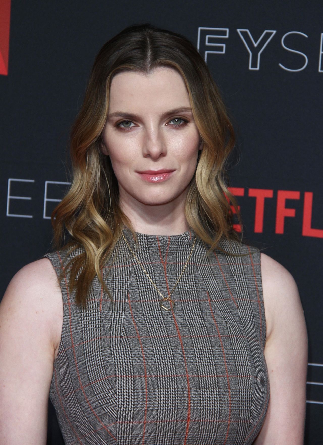 Betty Gilpin - Wiki, Biography, Family, Career, Relationships, Net ...