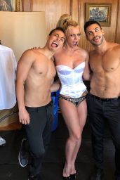 Britney Spears - Social Media 06/04/2018