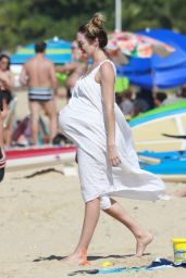 Candice Swanepoel - Beach Day in Espirito Santo 06/04/2018