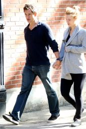 Claire Danes and Hugh Dancy - Out for a Stroll in New York 06/12/2018