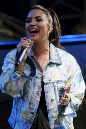 Demi Lovato - Performs at Newmarket Racecourse in Suffolk