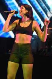 Dua Lipa - Performing Live in Miami 06/12/2018