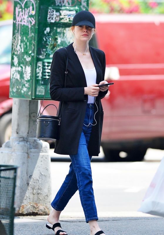 Emma Stone - Out in New York City 06/11/2018